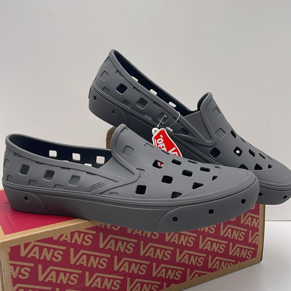 Vans WMNS Slip-On Trk
Pewter
VN0A5HF8PWT
Sneakers - Picture 8 of 16